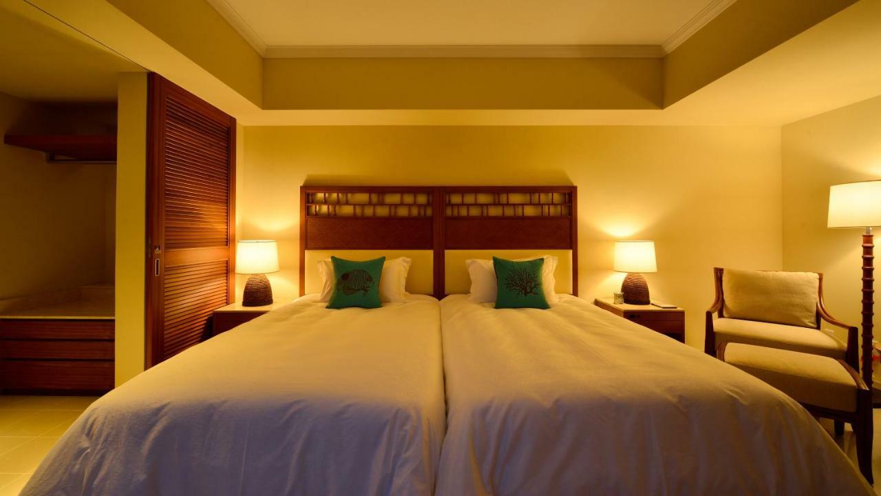 The Uza Terrace Beach Club Villas Yomitan Esterno foto